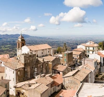Castel San Pietro Romano, il borgo del biscotto...Amore e fantasia!